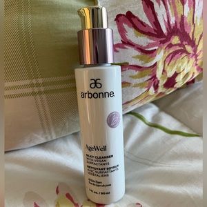 Arbonne AgeWell Silky Cleanser with Vegan Surfactants